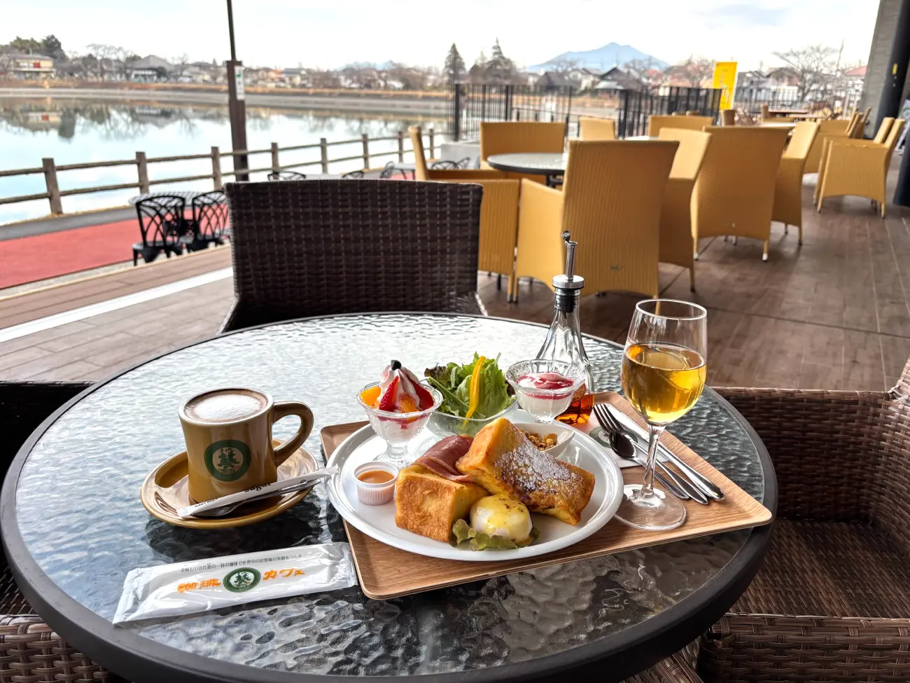 下妻市の緑豊かな公園の四季折々の風景