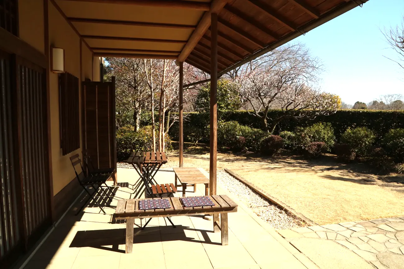 砂沼庵の落ち着いた和風の門