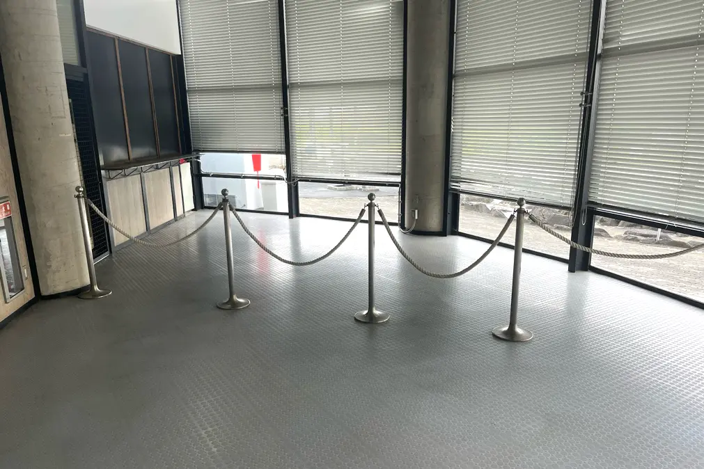 てふてふオープン前の5年間空いていた飲食スペースの様子