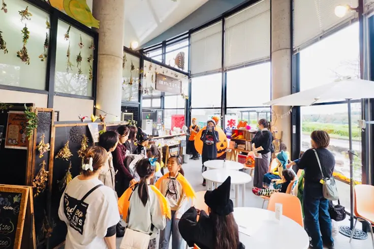 公園カフェてふてふの店内の様子