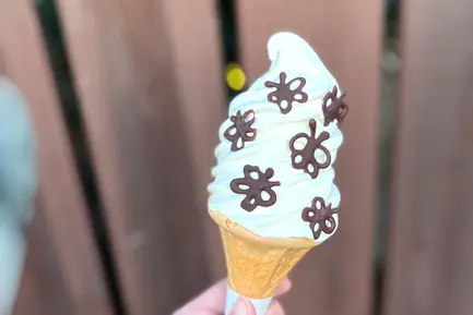 てふてふの看板メニューのソフトクリーム