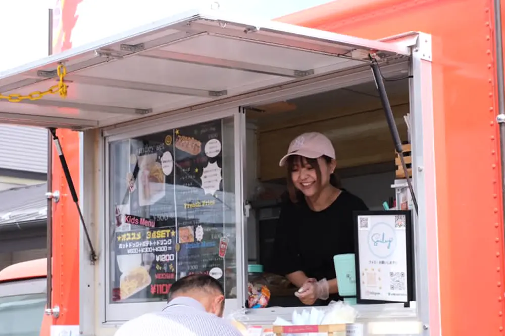 笑顔の素敵なSmileyのキッチンカーは、子供向けの商品も多くファミリーにも大人気です